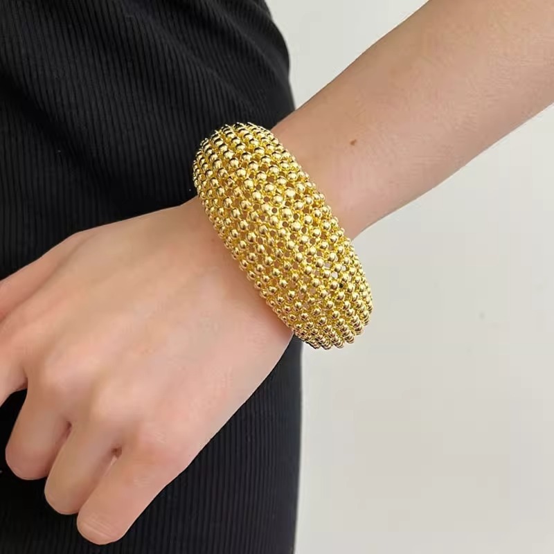 高級ビーズテクスチャオープンカフバングルリングセット ミニマ - Minimalist Ring Stackable のレビューと価格