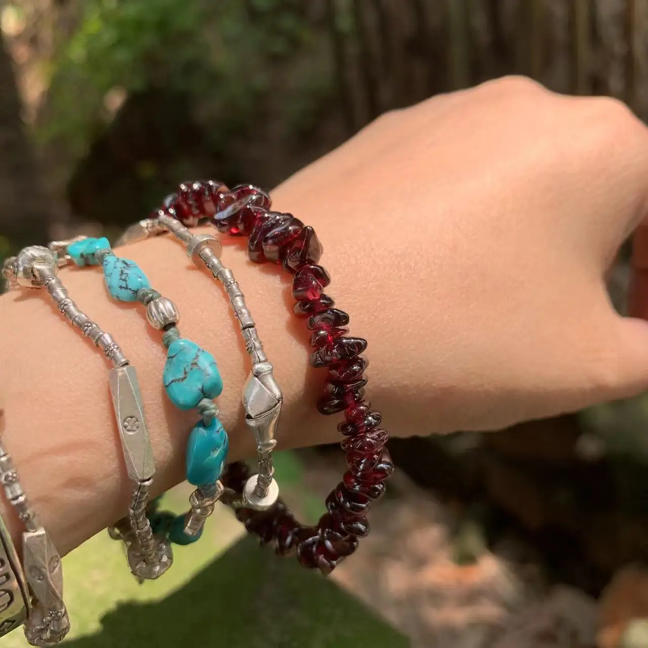 天然ガーネットブレスレット女性のためのクリスタルブレスレット - Gemstone Bracelet Healing のレビューと価格