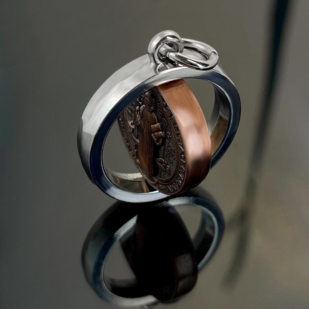 新しい聖ベネディクトメダルネックレス カトリック保護十字架ペ - Jewelry & Watches Review のレビューと価格