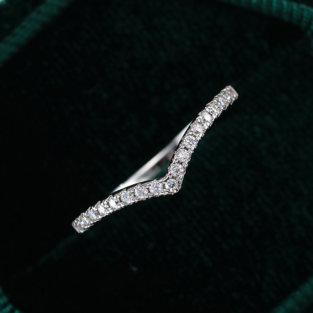 スターリングシルバー製の重ね付け可能なリング。U字型のバンド - Minimalist Ring Stackable のレビューと価格