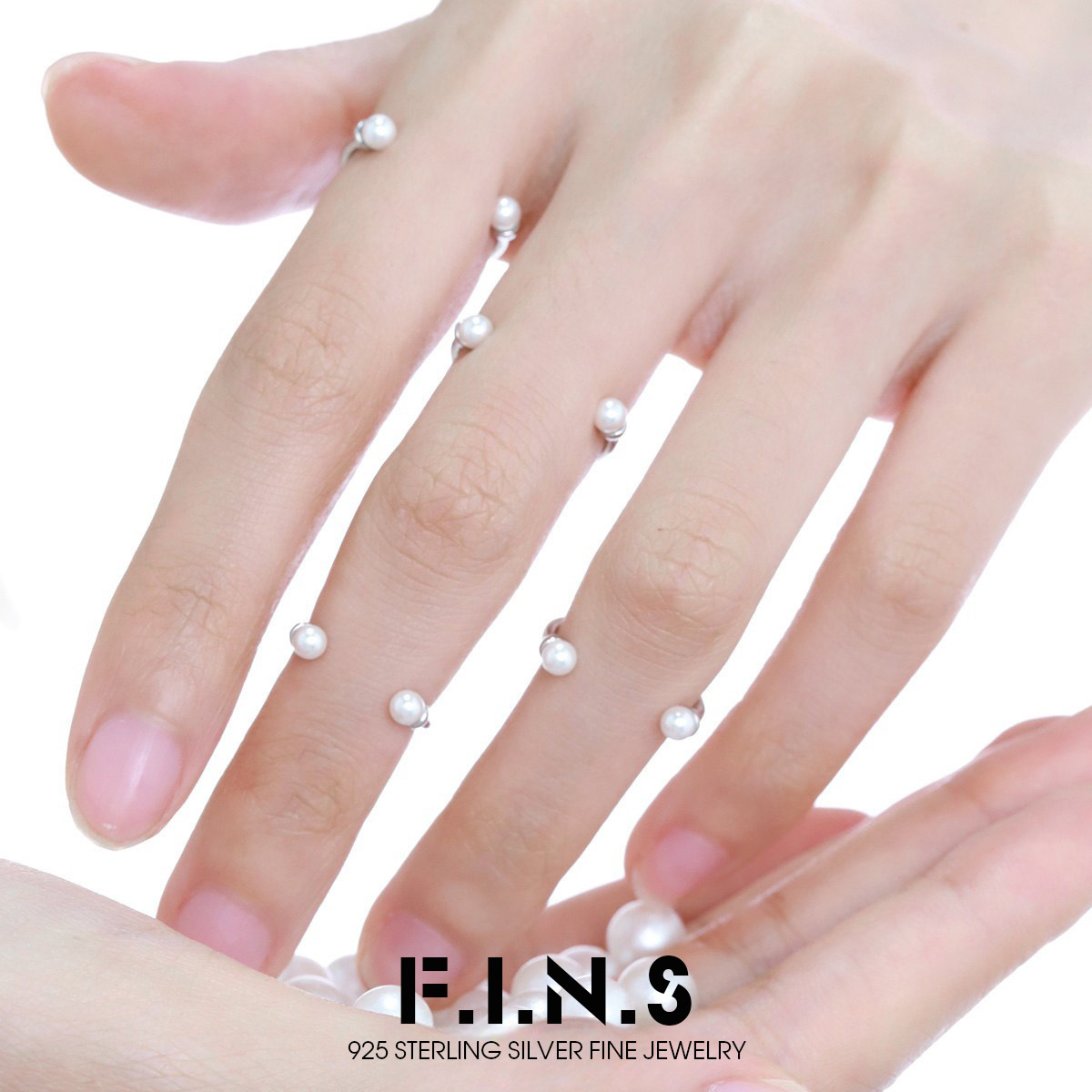 F.I.N.S ミニマリスト 925 スターリングシルバーリ - Minimalist Ring Stackable のレビューと価格